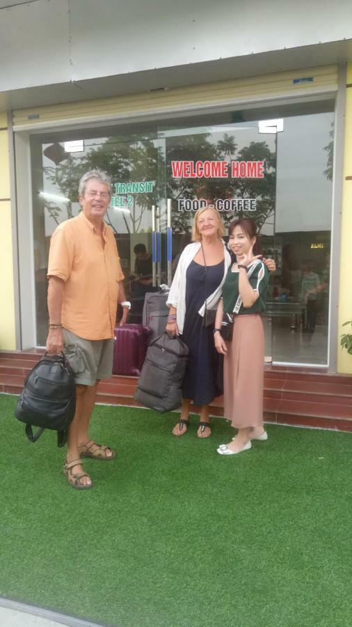 Family Transit 2 Hanoi